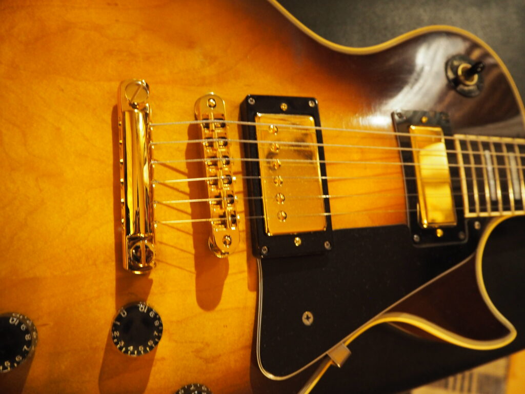 Gibson 1983 Les Paul - Bridge and Tailpiece Comparison video